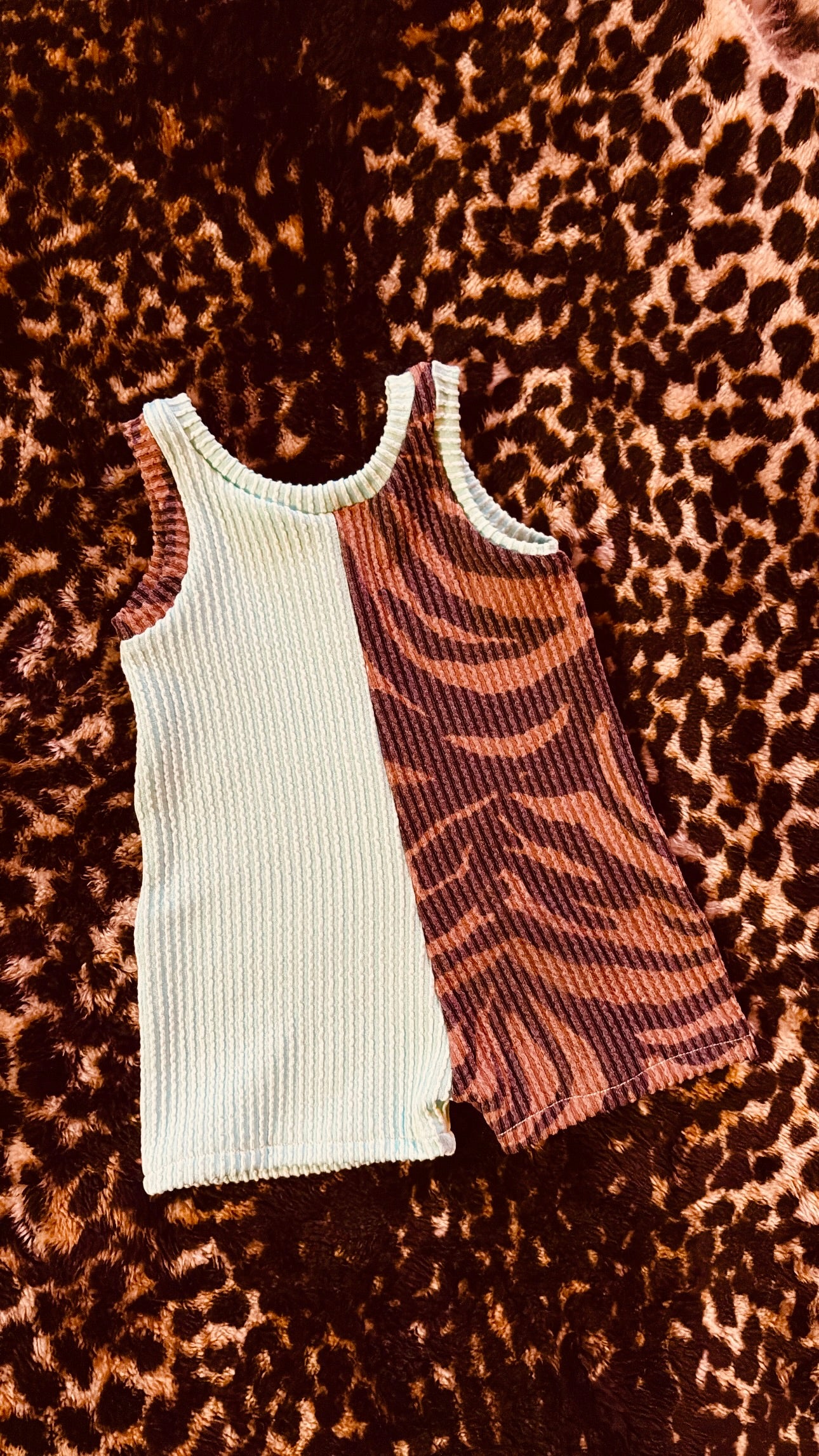 Teal & tiger