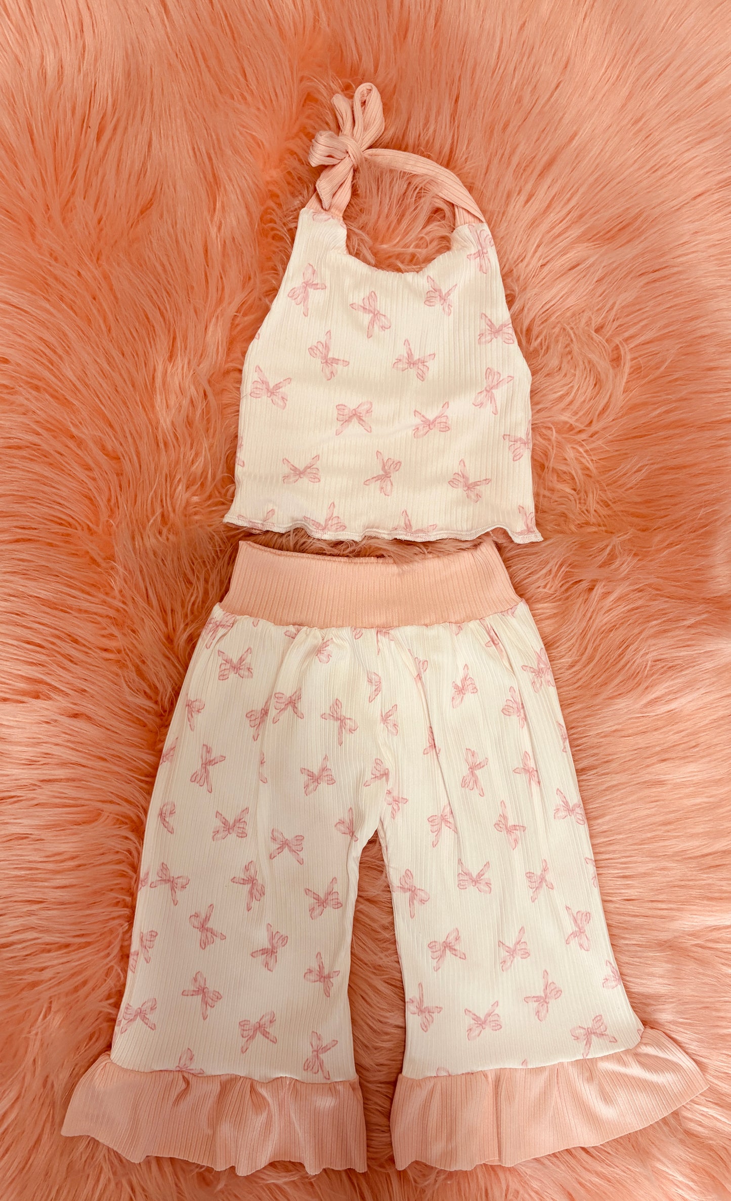 Pink bows set