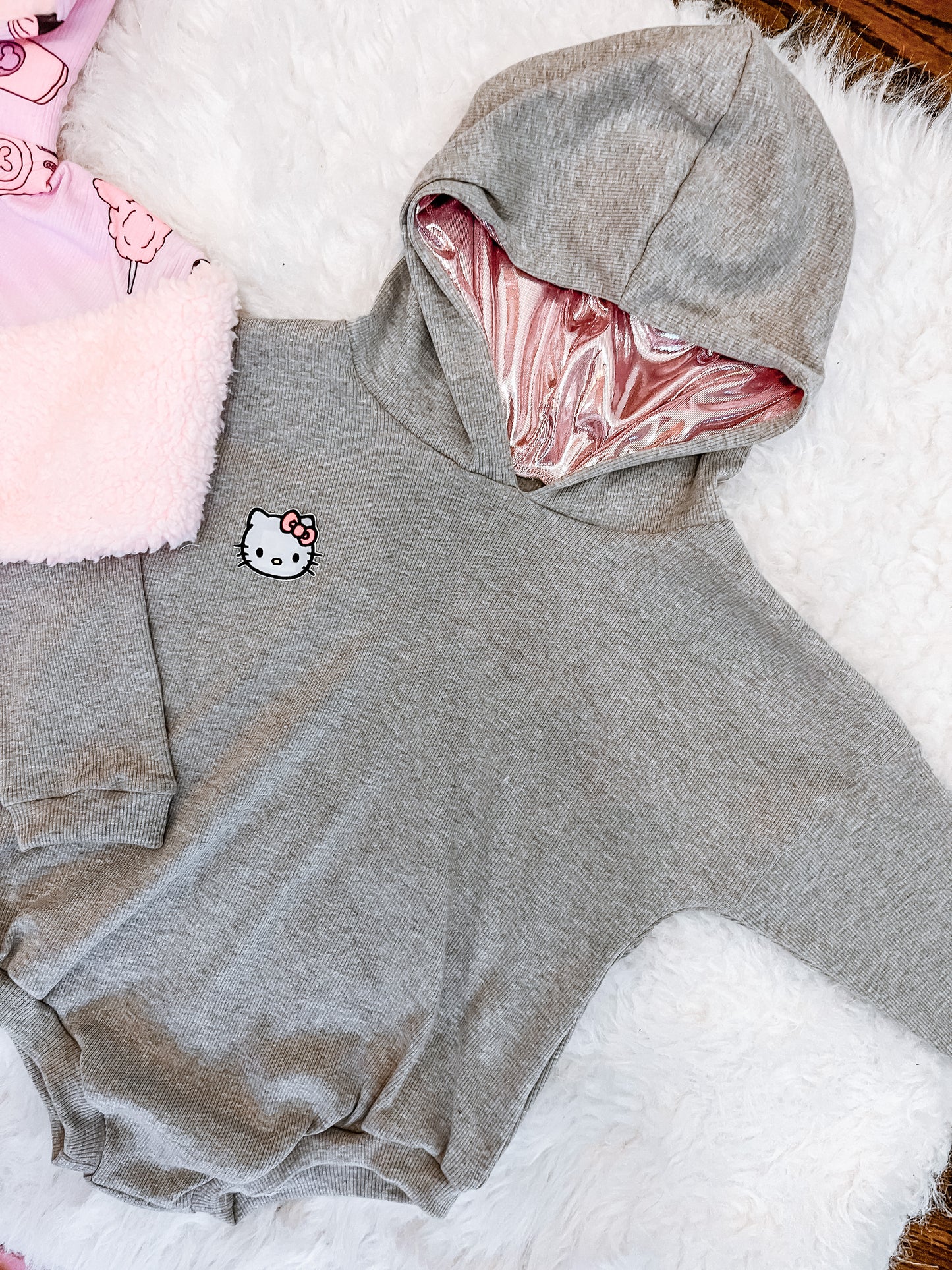 Hello kitty   hooded romper