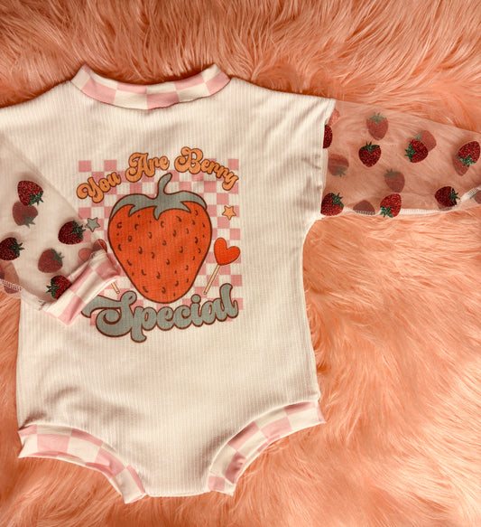 Berry special romper